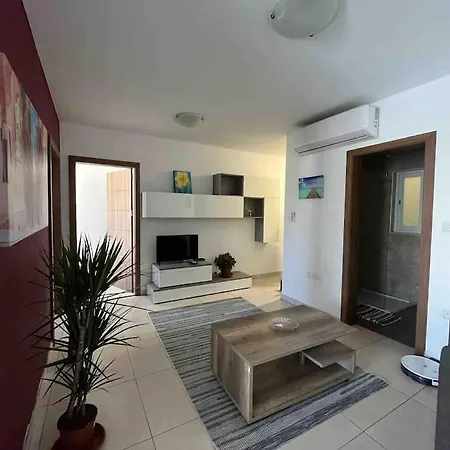 아파트 Lovely 3 Bedroom *