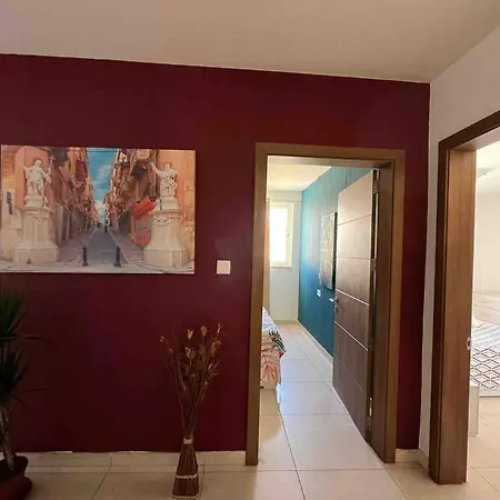 아파트 Lovely 3 Bedroom