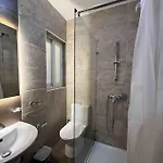 Lovely 3 Bedroom *