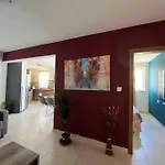 Lovely 3 Bedroom *