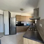 Apartament Lovely 3 Bedroom *