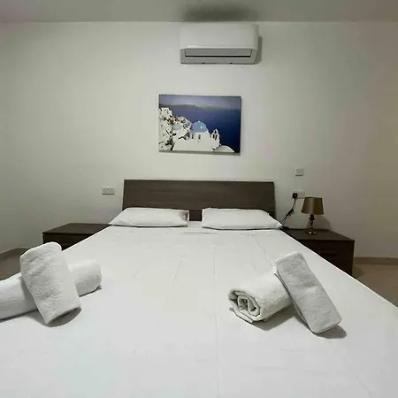 Lovely 3 Bedroom Lägenhet *