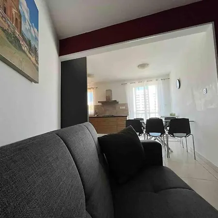 Lovely 3 Bedroom * St. Julian's