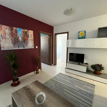 Lovely 3 Bedroom St. Julian's